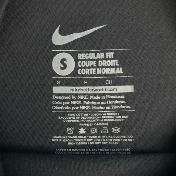 Nike T Shirt - Picture 4 of 4